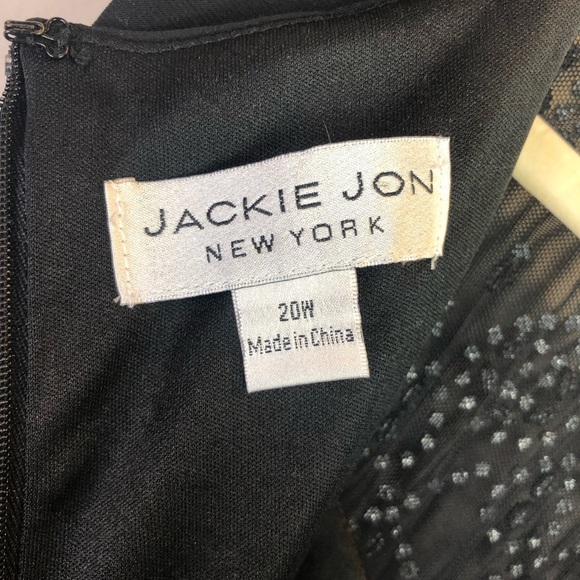 💥 Weekend Only Sale💥 Black Dress with Black and Silver Embelishments Size 20W - Picture 8 of 8